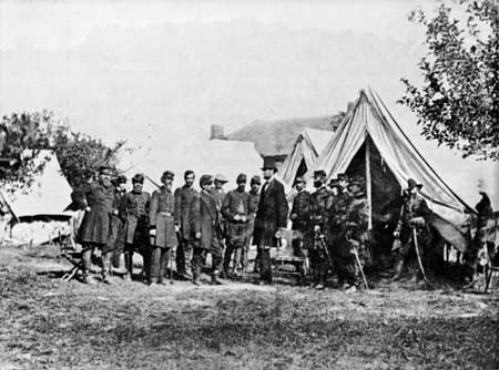Lincoln visits McClellan and his staff