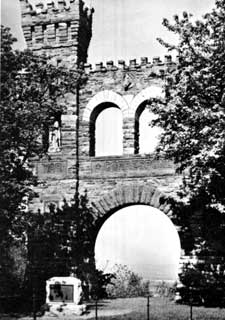 War Correspondents Memorial Arch
