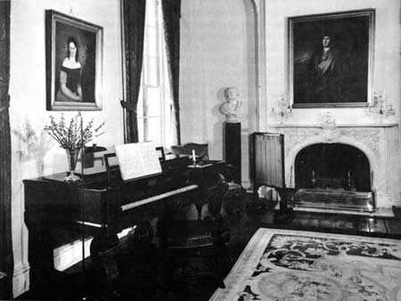 drawing room
