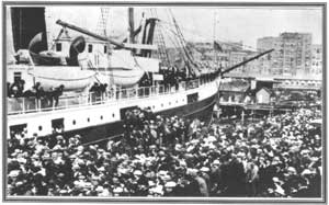 Gold seekers in Seattle boarding the Portland