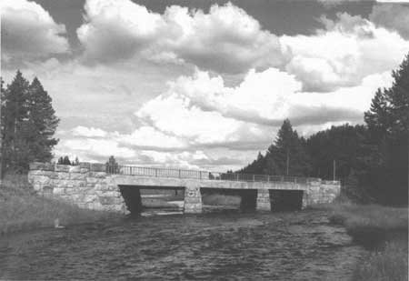 Nez Perce Creek Bridge