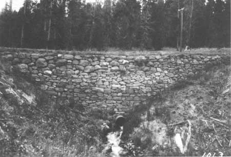 retaining wall on Lake to Canyon Road