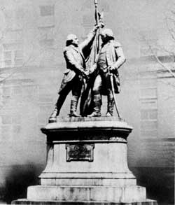 statue of Lafayette and Washington