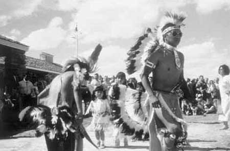 Kaibab Paiute dancers at visitor center dedication